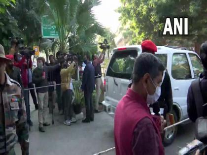 Army chopper crash: Defence Minister Rajnath Singh leaves from CDS Rawat's residence | Army chopper crash: Defence Minister Rajnath Singh leaves from CDS Rawat's residence