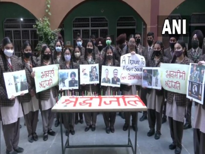 School students in Jammu pay tributes to CDS Rawat | School students in Jammu pay tributes to CDS Rawat