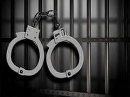 CBI arrests J-K Government official in bribe case | CBI arrests J-K Government official in bribe case
