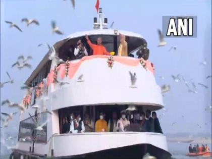 PM Modi takes boat ride from Lalita Ghat to Ravidas Ghat in Varanasi | PM Modi takes boat ride from Lalita Ghat to Ravidas Ghat in Varanasi