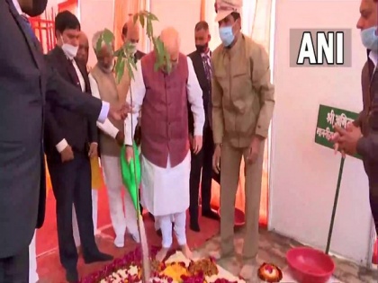 Amit Shah commences Ayodhya visit by offering prayers at Ram Janmabhoomi Temple | Amit Shah commences Ayodhya visit by offering prayers at Ram Janmabhoomi Temple