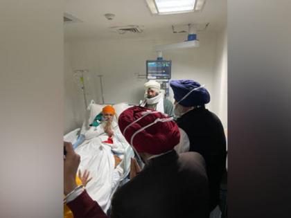 SAD chief visits hospital to meet persons injured in Ludhiana court blast | SAD chief visits hospital to meet persons injured in Ludhiana court blast