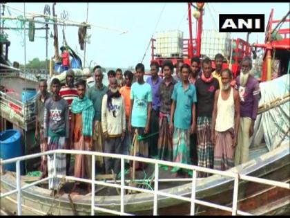 Movement of 20 Bangladeshi nationals stranded at Paradip Fishing Harbour being verified: Odisha Police | Movement of 20 Bangladeshi nationals stranded at Paradip Fishing Harbour being verified: Odisha Police