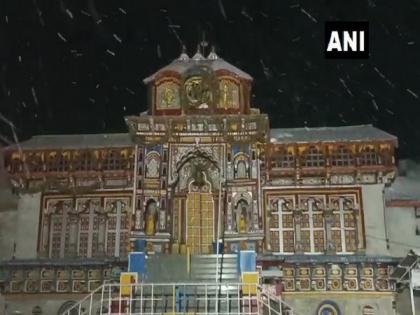 Uttarakhand: Badrinath shrine, hill station Auli receive fresh spell of snowfall | Uttarakhand: Badrinath shrine, hill station Auli receive fresh spell of snowfall Uttarakhand: Badrinath shrine, hill station Auli receive fresh spell of snowfall | Uttarakhand: Badrinath shrine, hill station Auli receive fresh spell of snowfall