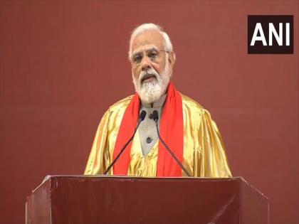 At IIT Kanpur convocation, PM Modi advises students to avoid shortcuts in life | At IIT Kanpur convocation, PM Modi advises students to avoid shortcuts in life