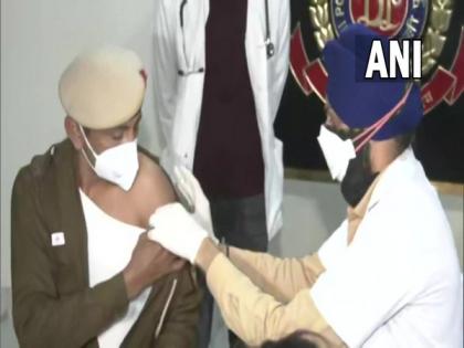 396 Police personnel receive 'precautionary dose' of COVID-19 vaccine at Delhi's special camp | 396 Police personnel receive 'precautionary dose' of COVID-19 vaccine at Delhi's special camp 396 Police personnel receive 'precautionary dose' of COVID-19 vaccine at Delhi's special camp | 396 Police personnel receive 'precautionary dose' of COVID-19 vaccine at Delhi's special camp