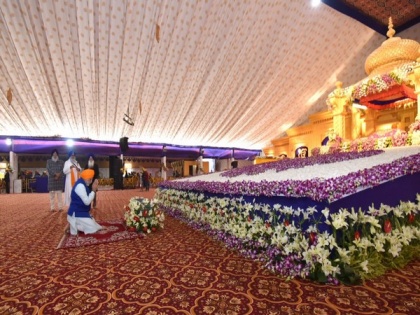 PM Modi extends greetings on Guru Gobind Singh's jayanti | PM Modi extends greetings on Guru Gobind Singh's jayanti