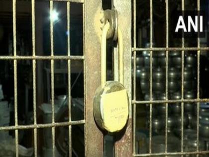 Owners say MSMEs hit by COVID-19 restrictions, workers become unemployed | Owners say MSMEs hit by COVID-19 restrictions, workers become unemployed Owners say MSMEs hit by COVID-19 restrictions, workers become unemployed | Owners say MSMEs hit by COVID-19 restrictions, workers become unemployed