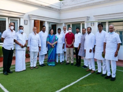 Telangana: Congress membership programme on Sonia's birthday, Rahul may attend | Telangana: Congress membership programme on Sonia's birthday, Rahul may attend