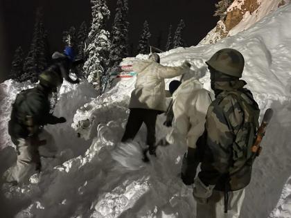 Arunachal avalanche: 7 army personnel still missing, police team to join search operation tomorrow | Arunachal avalanche: 7 army personnel still missing, police team to join search operation tomorrow Arunachal avalanche: 7 army personnel still missing, police team to join search operation tomorrow | Arunachal avalanche: 7 army personnel still missing, police team to join search operation tomorrow