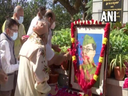 Karnataka CM pays tribute to Subhas Chandra Bose on his 125th birth anniversary | Karnataka CM pays tribute to Subhas Chandra Bose on his 125th birth anniversary