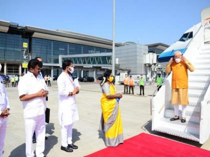 K Chandrashekar Rao not present at Hyderabad airport to receive PM Modi, Telangana BJP slams him | K Chandrashekar Rao not present at Hyderabad airport to receive PM Modi, Telangana BJP slams him