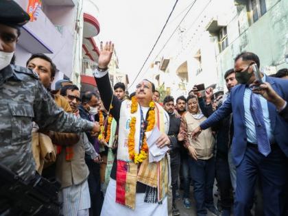 UP Assembly polls: JP Nadda holds door-to-door campaign in Shahjahanpur | UP Assembly polls: JP Nadda holds door-to-door campaign in Shahjahanpur