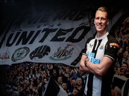 Premier League: Newcastle United sign Dan Burn and Matt Targett | Premier League: Newcastle United sign Dan Burn and Matt Targett