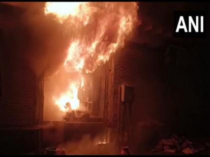 Fire breaks out in Vishram Ghat market of Mathura, no casualty reported | Fire breaks out in Vishram Ghat market of Mathura, no casualty reported