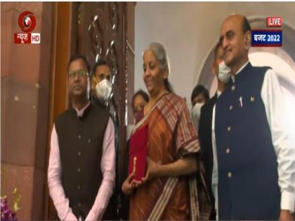 Sitharaman reaches Parliament ahead of Union Budget 2022-23 presentation | Sitharaman reaches Parliament ahead of Union Budget 2022-23 presentation Sitharaman reaches Parliament ahead of Union Budget 2022-23 presentation | Sitharaman reaches Parliament ahead of Union Budget 2022-23 presentation