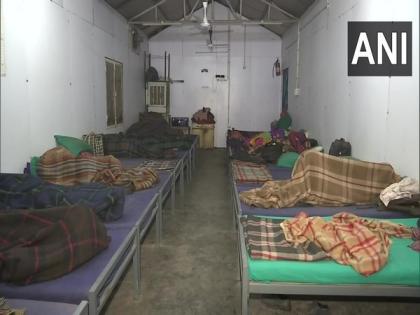 As cold wave grips Delhi, homeless people shift to night shelters | As cold wave grips Delhi, homeless people shift to night shelters