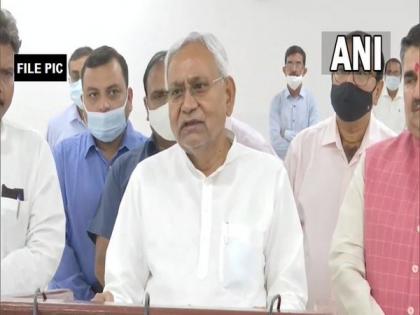 Nitish announces compensation to kin of Bihar labourers killed in Pune building collapse | Nitish announces compensation to kin of Bihar labourers killed in Pune building collapse