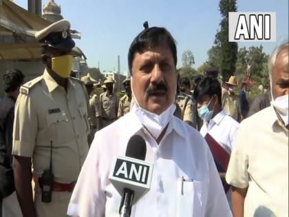 Have directed police to maintain extreme restraint while dealing with students, says Karnataka Home Minister | Have directed police to maintain extreme restraint while dealing with students, says Karnataka Home Minister Have directed police to maintain extreme restraint while dealing with students, says Karnataka Home Minister | Have directed police to maintain extreme restraint while dealing with students, says Karnataka Home Minister
