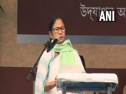 Mamata Banerjee to hold emergency meeting with senior TMC leaders tomorrow | Mamata Banerjee to hold emergency meeting with senior TMC leaders tomorrow