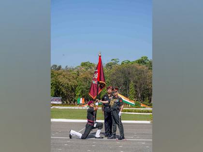 Bengaluru: Gen Naravane presents Presidential Colours to four Para battalions | Bengaluru: Gen Naravane presents Presidential Colours to four Para battalions