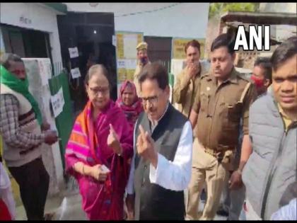 UP Assembly polls phase 5: Cong's PL Punia casts his vote in Barabanki, says 'people have decided to oust BJP' | UP Assembly polls phase 5: Cong's PL Punia casts his vote in Barabanki, says 'people have decided to oust BJP' UP Assembly polls phase 5: Cong's PL Punia casts his vote in Barabanki, says 'people have decided to oust BJP' | UP Assembly polls phase 5: Cong's PL Punia casts his vote in Barabanki, says 'people have decided to oust BJP'
