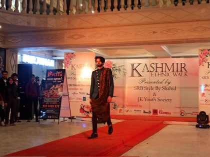 J-K: Mega fashion show held in Srinagar | J-K: Mega fashion show held in Srinagar