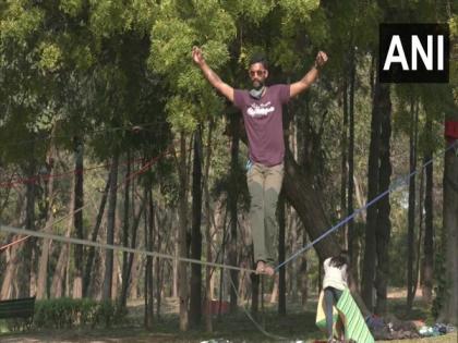 German embassy organizes slacklining event at Delhi's Red Fort | German embassy organizes slacklining event at Delhi's Red Fort