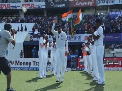 Team India gives Kohli guard of honour in batter's 100th Test | Team India gives Kohli guard of honour in batter's 100th Test