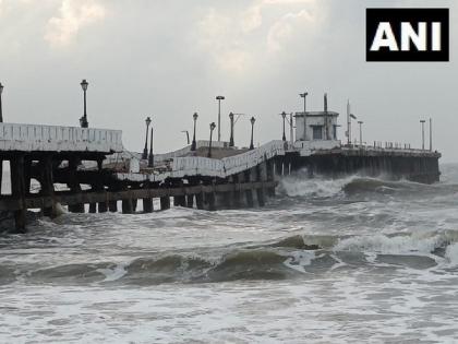 Iconic pier at Rock beach in Puducherry collapses due to high waves | Iconic pier at Rock beach in Puducherry collapses due to high waves