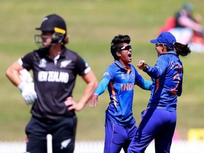 Women's CWC: Vastrakar scalps four as India restrict New Zealand to 260/9 | Women's CWC: Vastrakar scalps four as India restrict New Zealand to 260/9