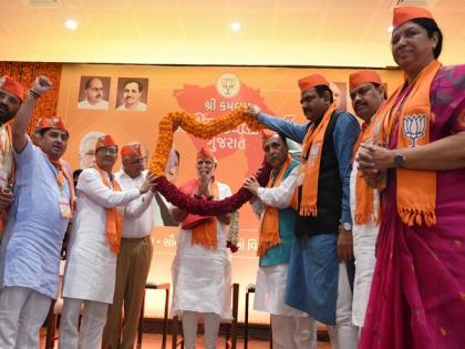 PM Modi holds meet with BJP leaders on first day of his Gujarat visit | PM Modi holds meet with BJP leaders on first day of his Gujarat visit PM Modi holds meet with BJP leaders on first day of his Gujarat visit | PM Modi holds meet with BJP leaders on first day of his Gujarat visit