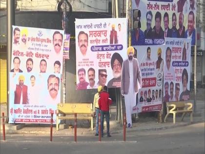 Cutouts of Bhagwant Mann, Arvind Kejriwal seen in Amritsar ahead of roadshow | Cutouts of Bhagwant Mann, Arvind Kejriwal seen in Amritsar ahead of roadshow