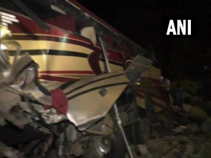 7 killed, 45 injured in bus accident in Andhra's Chittoor | 7 killed, 45 injured in bus accident in Andhra's Chittoor