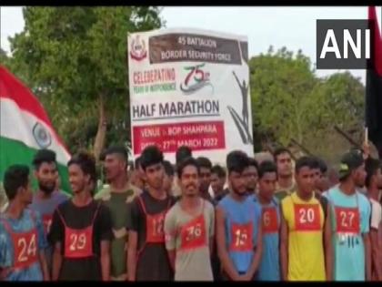 BSF organises half marathon to celebrate Azadi Ka Amrit Mahotsav in Assam | BSF organises half marathon to celebrate Azadi Ka Amrit Mahotsav in Assam