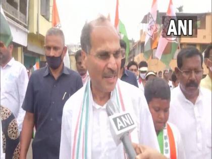 West Bengal: Adhir Ranjan holds 'Nyay Yatra' in Howrah, demands CBI probe in Anis Khan murder case | West Bengal: Adhir Ranjan holds 'Nyay Yatra' in Howrah, demands CBI probe in Anis Khan murder case West Bengal: Adhir Ranjan holds 'Nyay Yatra' in Howrah, demands CBI probe in Anis Khan murder case | West Bengal: Adhir Ranjan holds 'Nyay Yatra' in Howrah, demands CBI probe in Anis Khan murder case