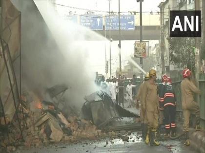 Fire breaks out in Delhi's Azad market area, no casualties reported | Fire breaks out in Delhi's Azad market area, no casualties reported