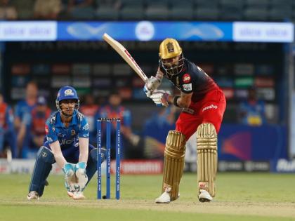 IPL 2022: RCB takes dig after Kohli's contentious LBW dismissal against MI | IPL 2022: RCB takes dig after Kohli's contentious LBW dismissal against MI