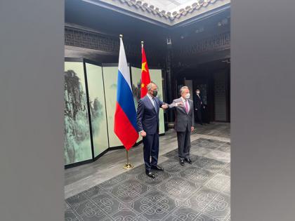 Chinese FM holds talks with Russian counterpart | Chinese FM holds talks with Russian counterpart