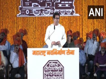 Raj Thackeray asks Maha govt to remove loudspeakers from mosques, warns of playing 'Hanuman Chalisa' in front of mosques | Raj Thackeray asks Maha govt to remove loudspeakers from mosques, warns of playing 'Hanuman Chalisa' in front of mosques