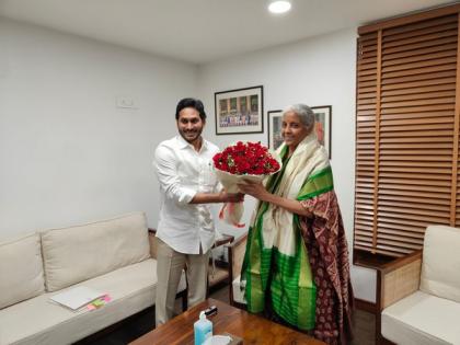 Delhi: Andhra CM Jagan Mohan Reddy meets Amit Shah, Nirmala Sitharaman | Delhi: Andhra CM Jagan Mohan Reddy meets Amit Shah, Nirmala Sitharaman