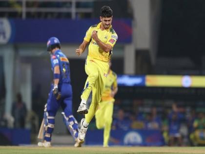 IPL 2022: CSK's Mukesh Choudhary remarks that MS Dhoni has been guiding him, telling him to take no pressure | IPL 2022: CSK's Mukesh Choudhary remarks that MS Dhoni has been guiding him, telling him to take no pressure