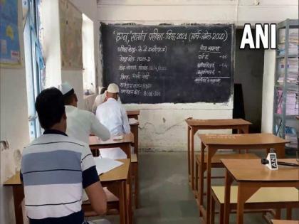 Indore Central Jail helps prisoners to get education | Indore Central Jail helps prisoners to get education