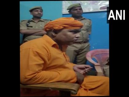 Priest giving 'rape threat' speech in UP's Sitapur arrested | Priest giving 'rape threat' speech in UP's Sitapur arrested