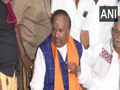 Eshwarappa urges Karnataka CM to probe whether contractor death is 'suicide or murder' | Eshwarappa urges Karnataka CM to probe whether contractor death is 'suicide or murder'