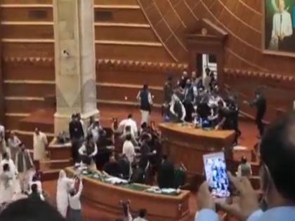 Pakistan: PTI lawmakers attack Punjab Assembly Dy Speaker in session to elect CM | Pakistan: PTI lawmakers attack Punjab Assembly Dy Speaker in session to elect CM