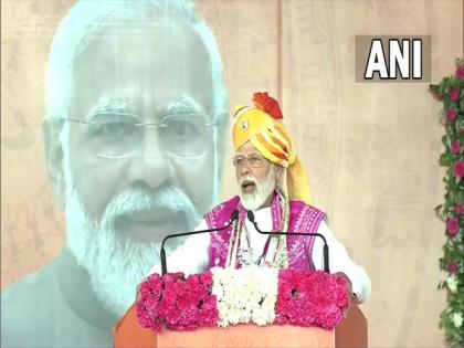Dahod factory to provide employment opportunities to local youths: PM Modi | Dahod factory to provide employment opportunities to local youths: PM Modi