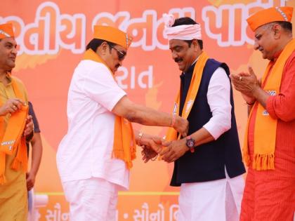 Congress MLA from Gujarat joins BJP after resignition | Congress MLA from Gujarat joins BJP after resignition