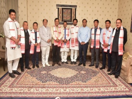 Union Ministers, CMs of North East Region attend dinner hosted by Assam CM | Union Ministers, CMs of North East Region attend dinner hosted by Assam CM