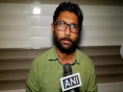 Gujarat MLA Jignesh Mevani re-arrested soon after getting bail | Gujarat MLA Jignesh Mevani re-arrested soon after getting bail